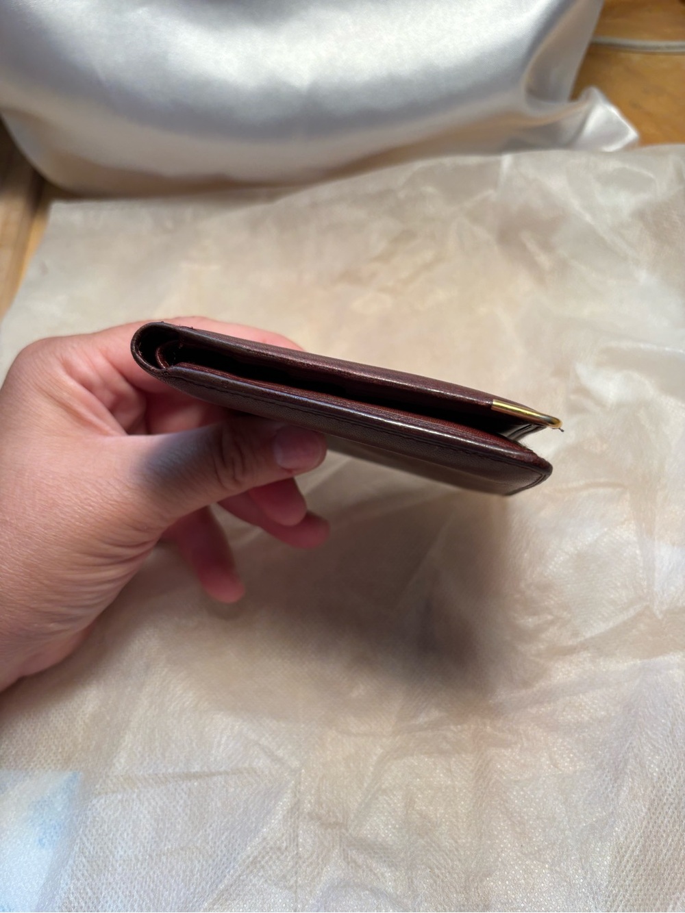 Cartier Men'sBurgundy Leather bifold wallet with Gold Corner Accents. - Picture 7 of 7